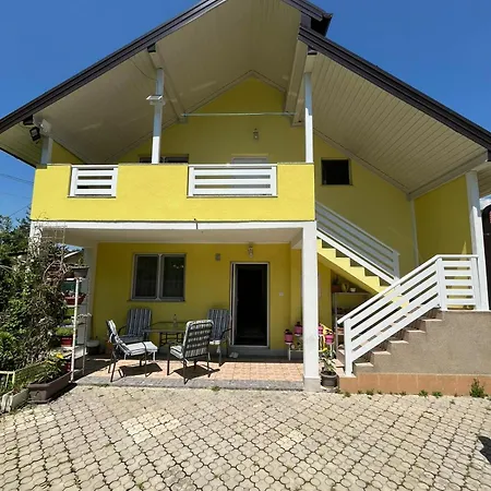 Family Flower House Vakantiehuis Sarajevo